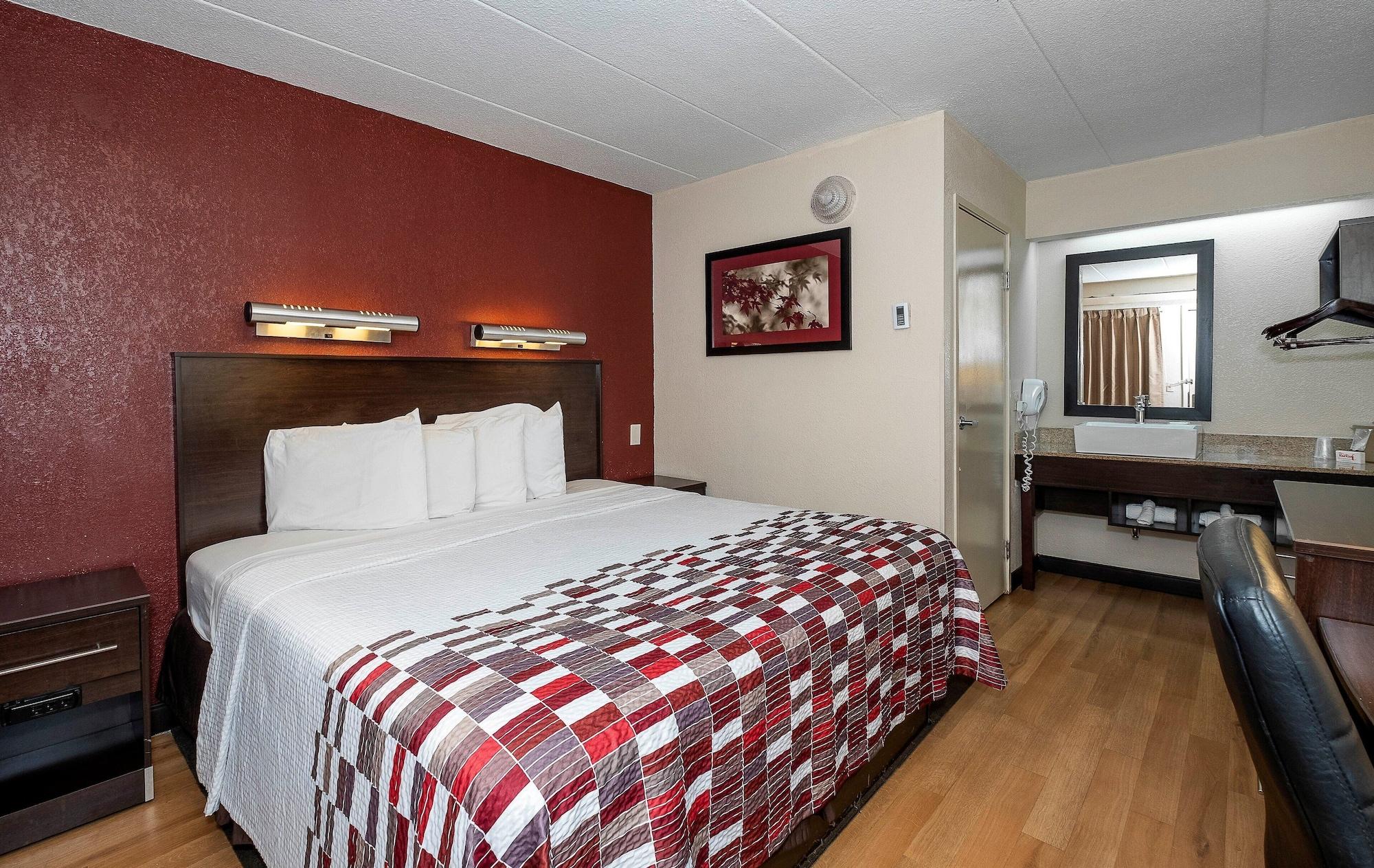 Red Roof Inn Mt Laurel Маунт-Лорел Экстерьер фото