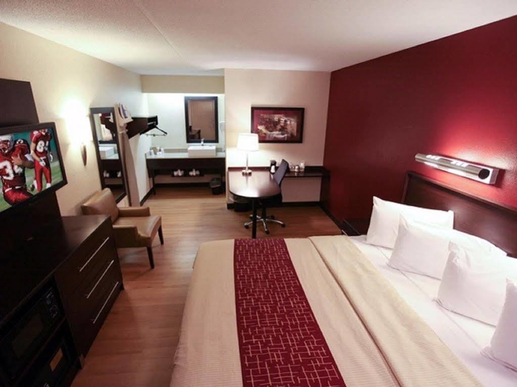 Red Roof Inn Mt Laurel Маунт-Лорел Экстерьер фото